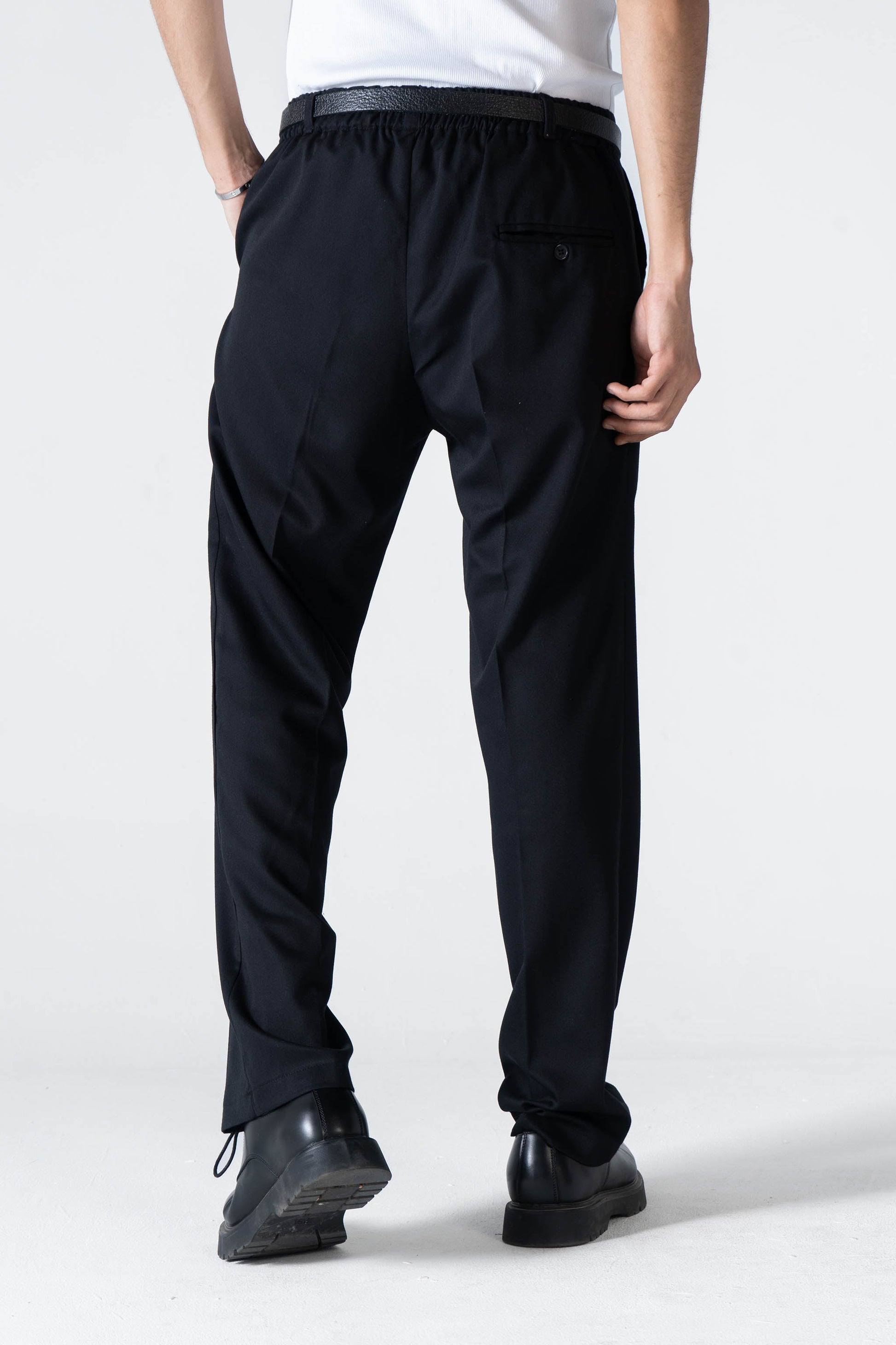 Black Pleated Trousers - oddegypt