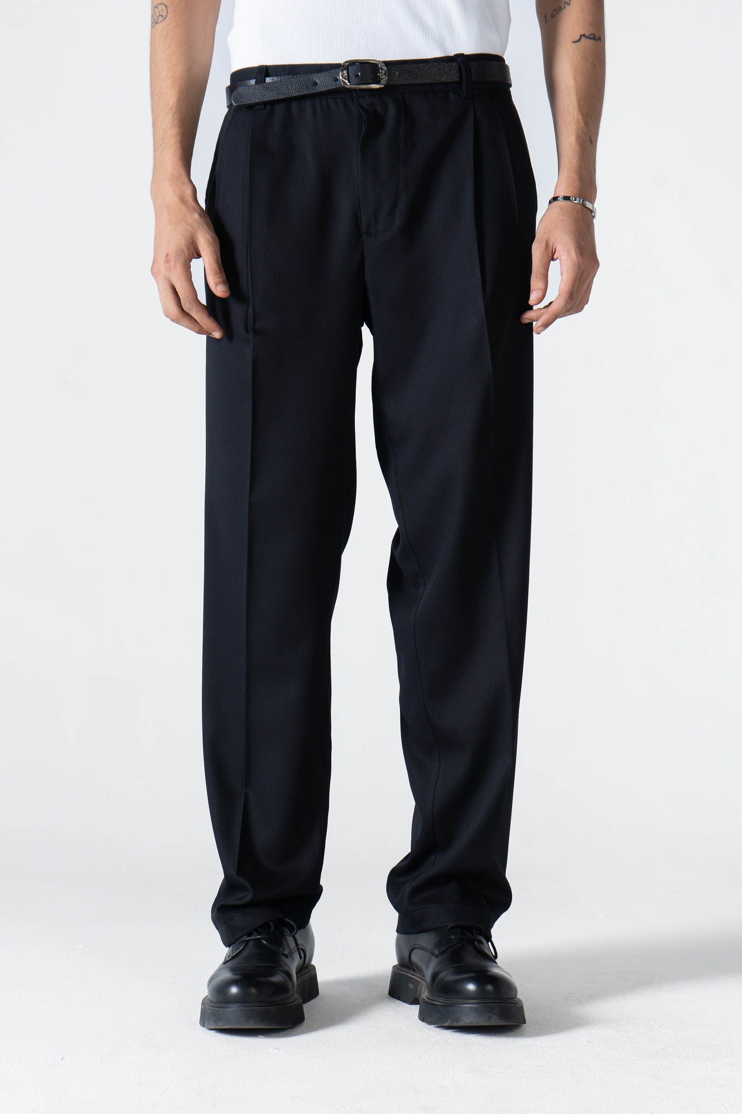 Black Pleated Trousers - oddegypt