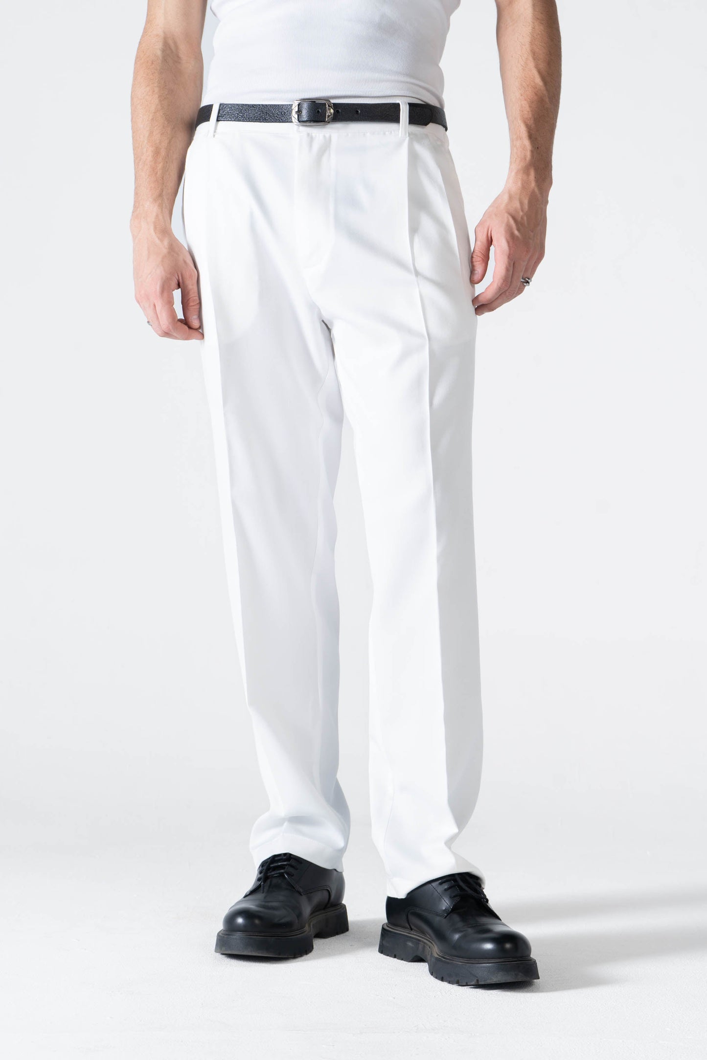 White Pleated Trousers - oddegypt